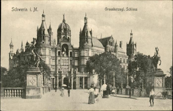 Schweriner-Schloss-Historisch.jpeg